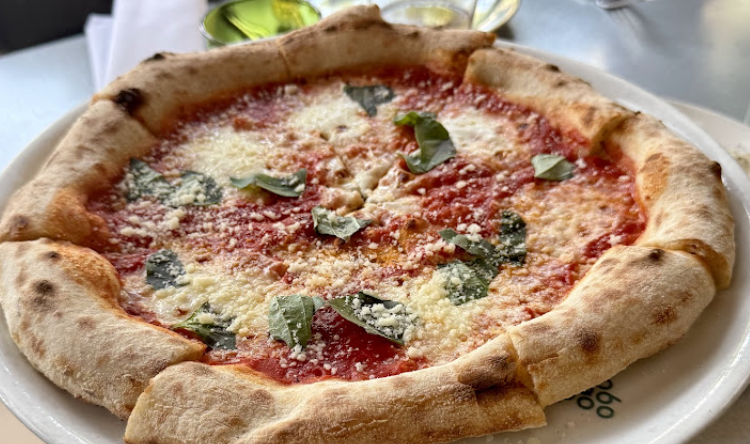 Sixty Vines signature dishes Creste di Gallo
Margherita Pizza
Double Stack Vines Burger